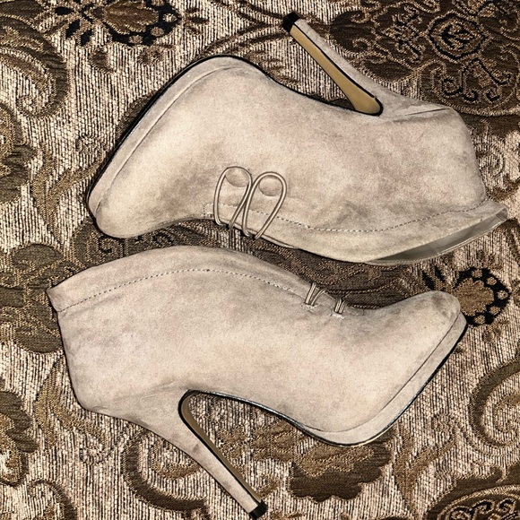 Apt. 9 Designer Women’s High Heels - Picture 3 of 3